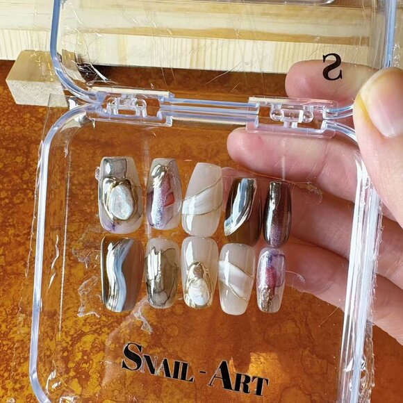 Handmade Press-On Nails - Picture 16 of 16